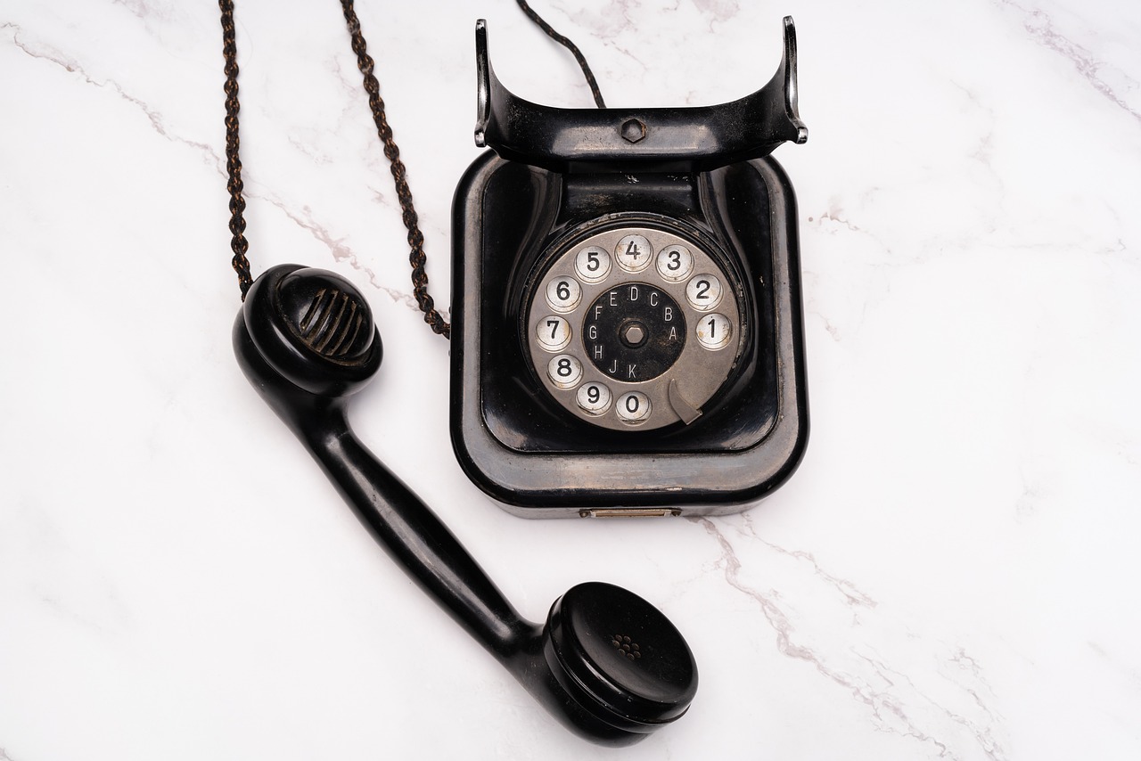 découvrez notre ligne d'assistance téléphonique d'urgence, disponible 24/7 pour vous aider en cas de besoin. obtenez des conseils rapides et un soutien immédiat pour toutes vos urgences.