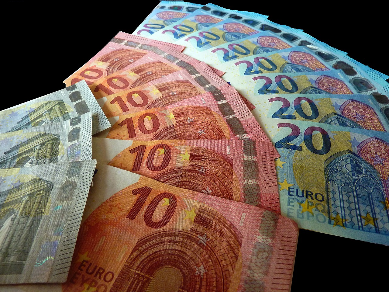 découvrez tout ce qu'il faut savoir sur les pensions : types, calculs, droits et conseils pour bien préparer votre retraite. informez-vous sur les dispositifs de sécurité sociale et les options de complément de revenus pour vivre sereinement après votre carrière.