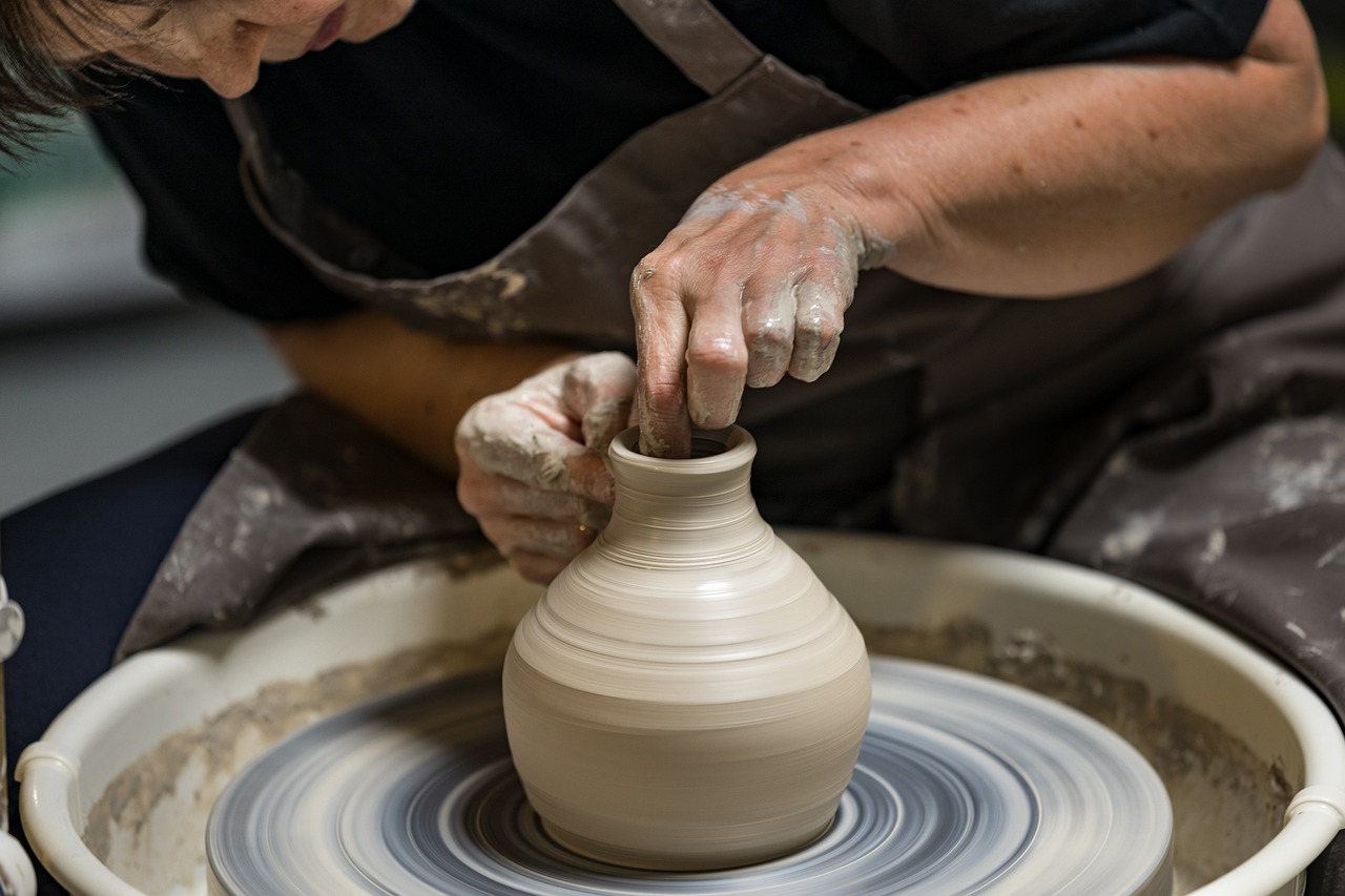 découvrez notre hub culturel, un espace dynamique dédié à la créativité et à l'échange, où artistes, penseurs et passionnés se réunissent pour célébrer la culture à travers des événements, des expositions et des ateliers variés.