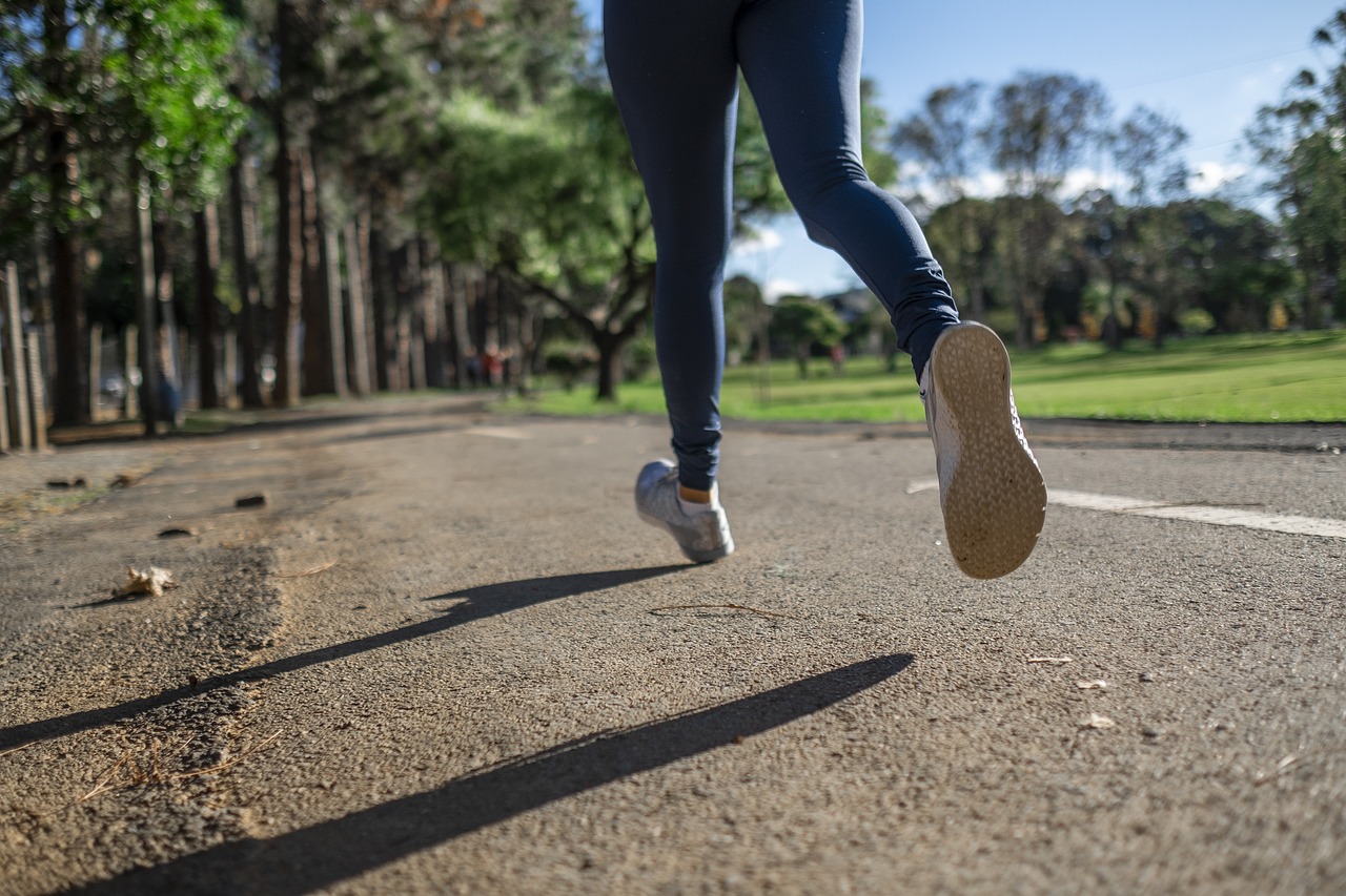 découvrez l'univers du running : conseils d'entraînement, équipements indispensables, astuces pour améliorer votre performance et se motiver, que vous soyez débutant ou coureur expérimenté. rejoignez notre communauté passionnée et poussez vos limites !