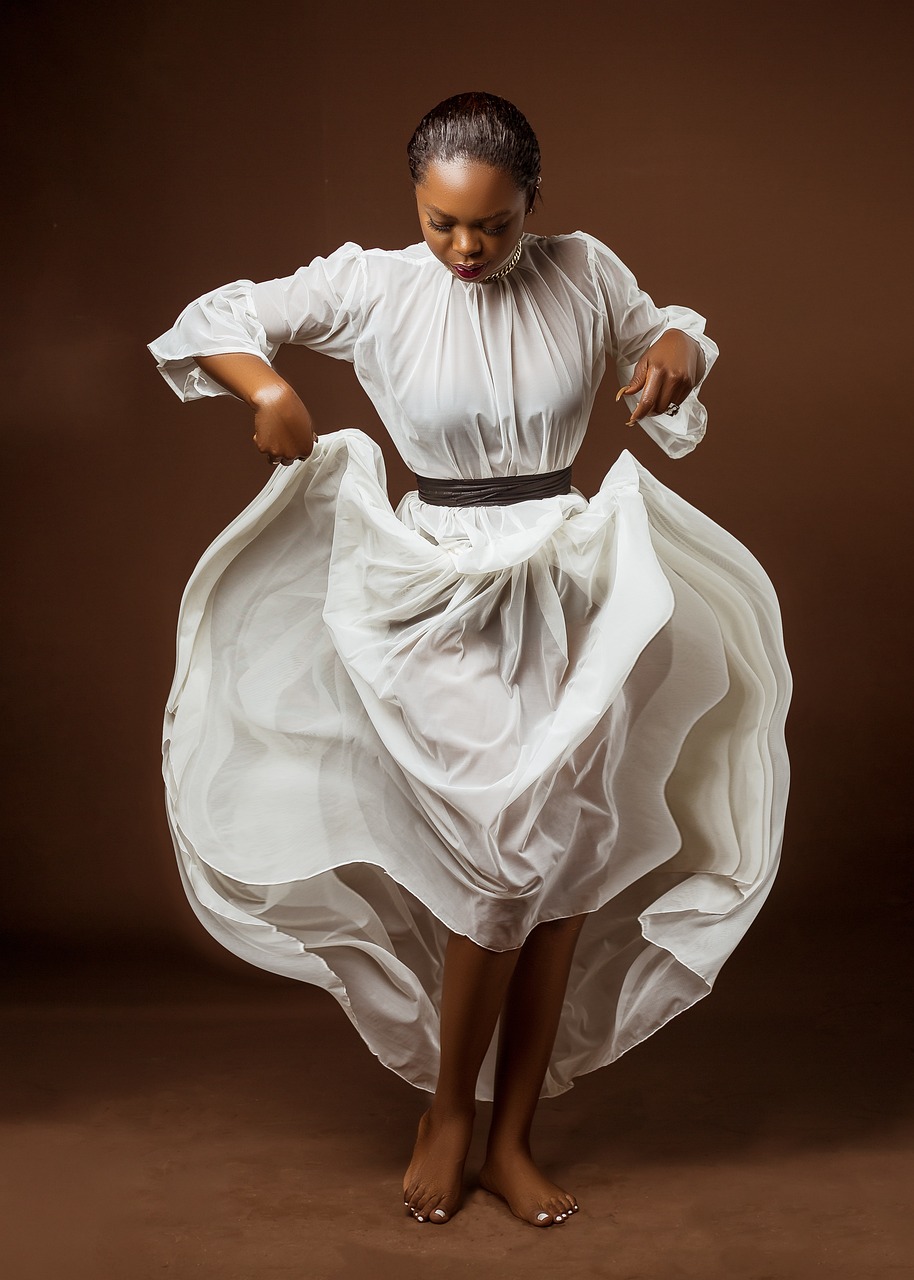 découvrez l'élégance et la créativité de la mode espagnole, un mélange unique de traditions et de tendances modernes. explorez les créateurs emblématiques, les styles incontournables et les inspirations qui font vibrer les passionnés de mode à travers le monde.