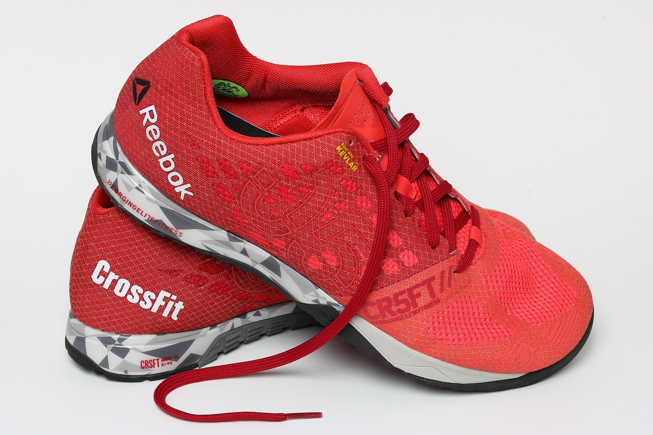 découvrez la collection reebok : des vêtements et chaussures de sport alliant performance et style. idéale pour les sportifs et les amateurs de mode, chaque pièce allie confort et innovation. explorez des designs emblématiques et restez au sommet de votre jeu avec reebok.