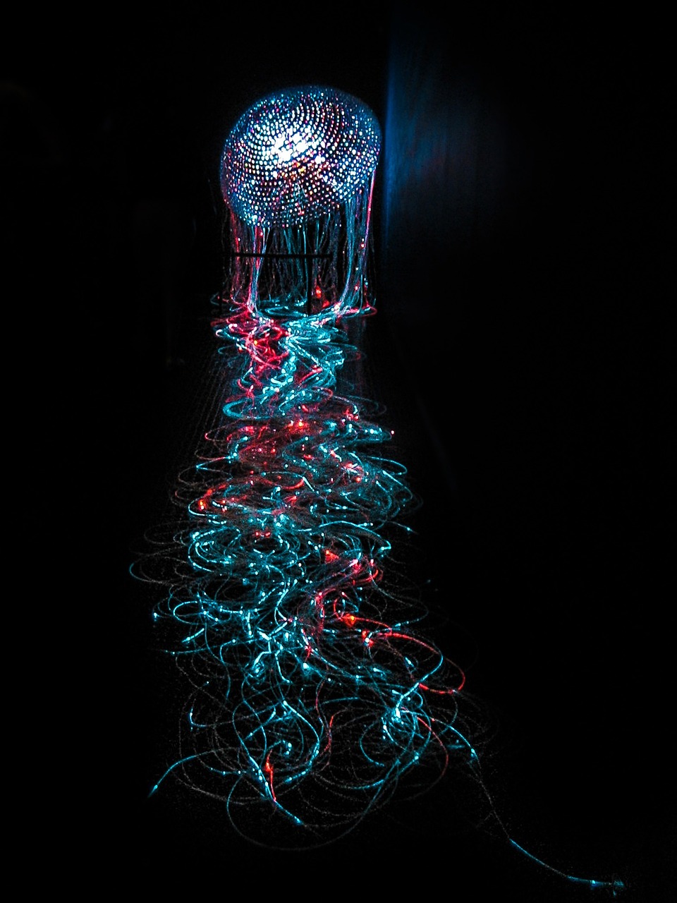 découvrez l'élégance intemporelle de swarovski, spécialiste des cristaux haut de gamme. explorez notre collection de bijoux, accessoires et objets de décoration scintillants qui ajoutent une touche de luxe à chaque occasion.