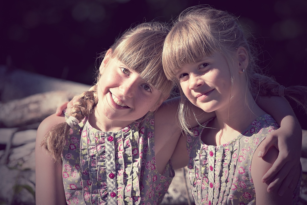 découvrez les dernières tendances de la mode enfantine avec des vêtements stylés et confortables pour les petits. explorez notre collection variée qui allie qualité et créativité, parfaite pour chaque occasion.