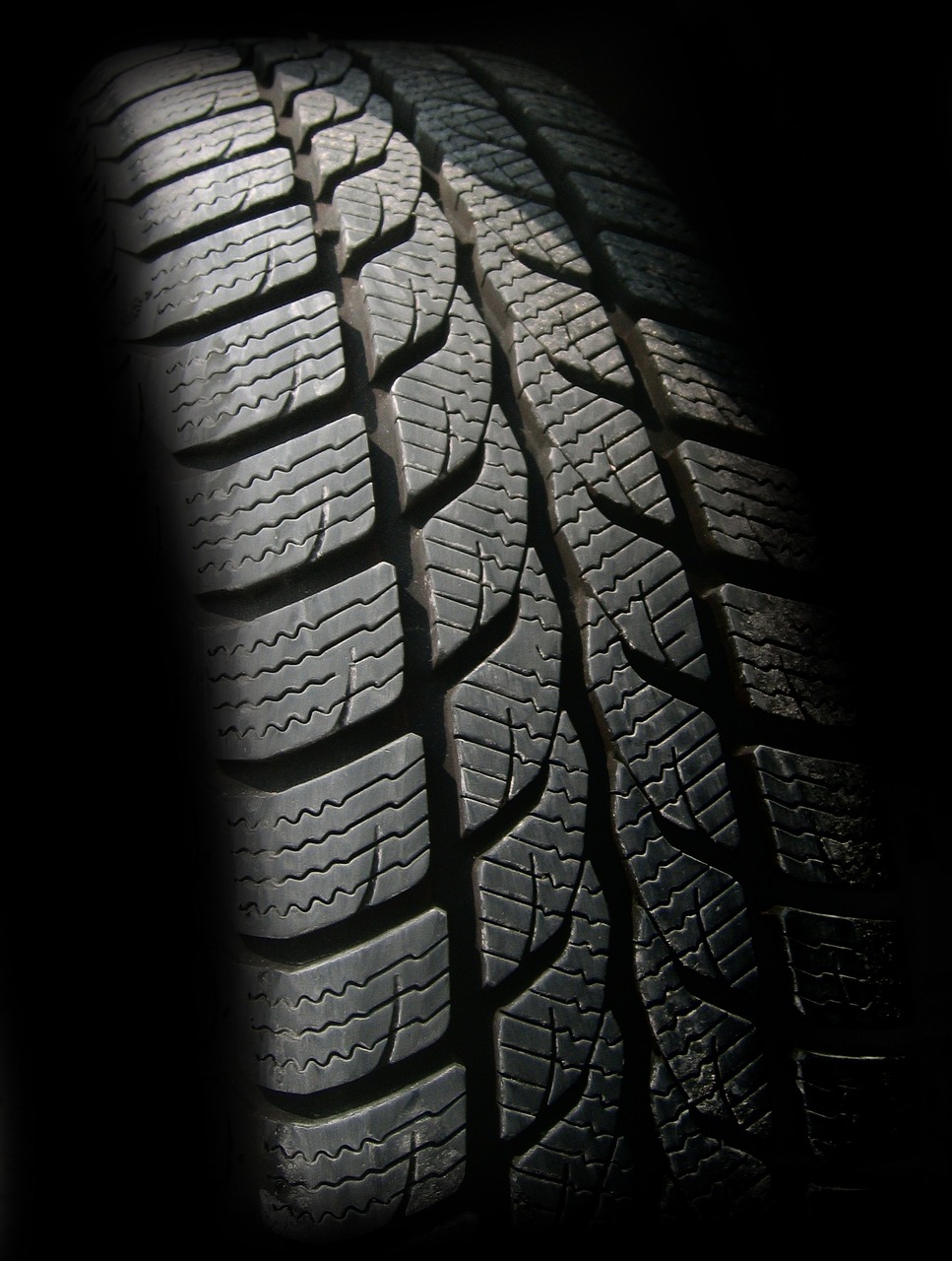 découvrez notre sélection de pneus de haute qualité adaptés à tous vos besoins de conduite. que vous cherchiez des pneus d'été, d'hiver ou toutes saisons, nous avons ce qu'il vous faut pour garantir sécurité et performance sur la route.